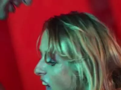 Hardcore Analfick für eine Schlampe in Dessous